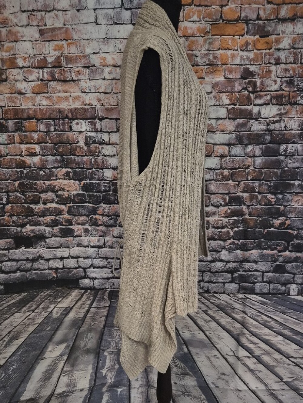 BCBGMaxAzria Sleeveless Ribbed Open-Front Cardigan - Taupe - Picture 5 of 9